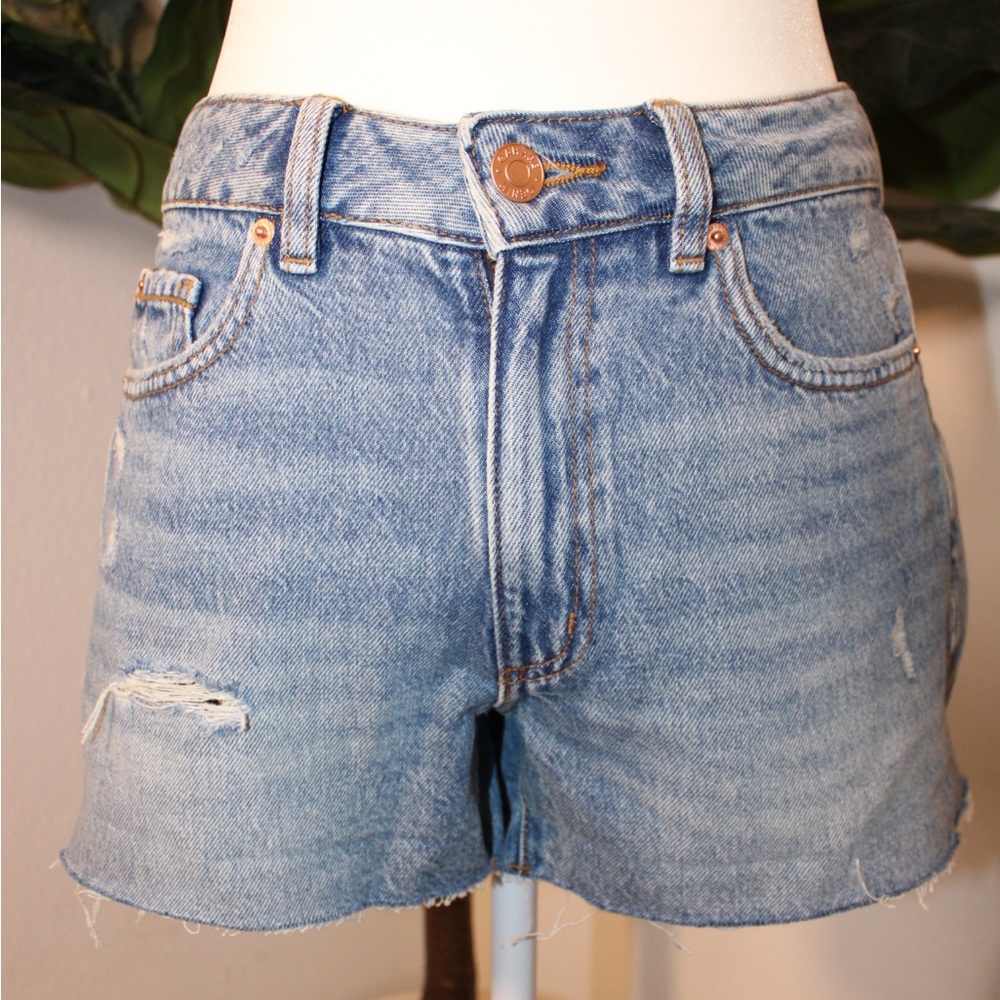 NWT Garage Adeline Blue Festival Mom Shorts